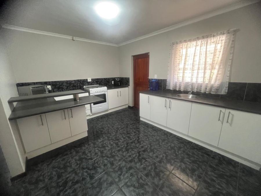 4 Bedroom Property for Sale in Pellsrus Eastern Cape